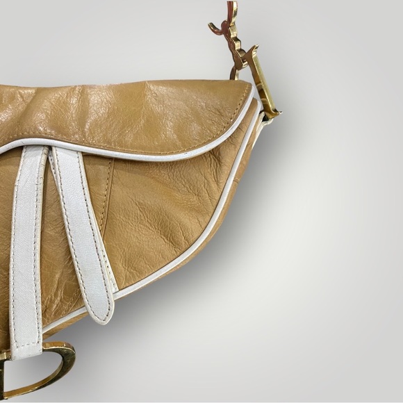 SOLD 📣 Vintage Christian Dior Tan Leather Saddle Bag - Picture 7 of 17